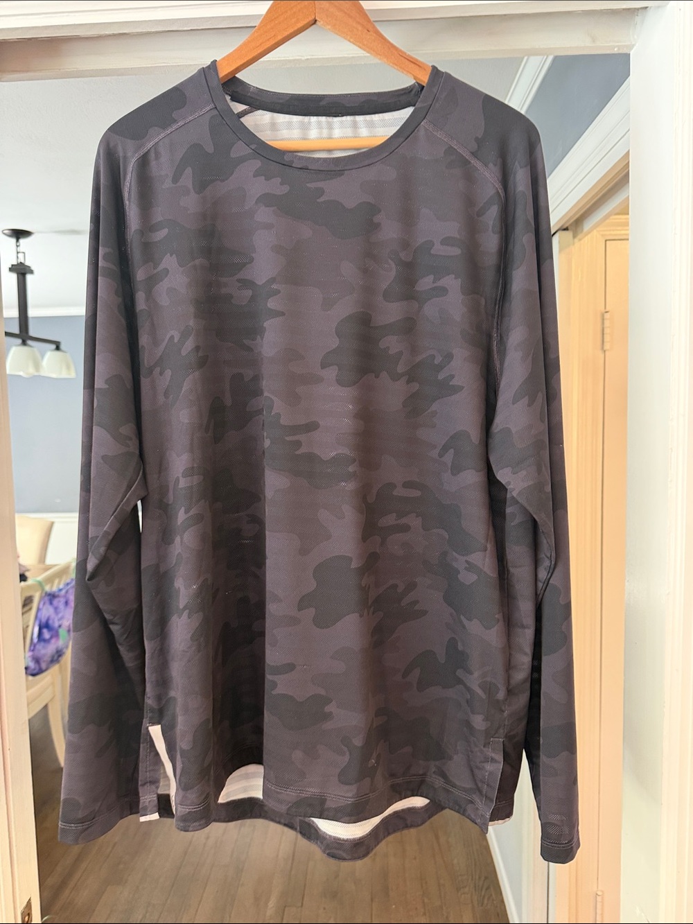 Men's RHONE Long-Sleeve Camo Performance Shirt - Dark Gray